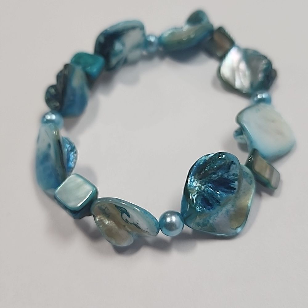 Blue Shell Nugget Stretch Bracelet - Picture 3 of 3